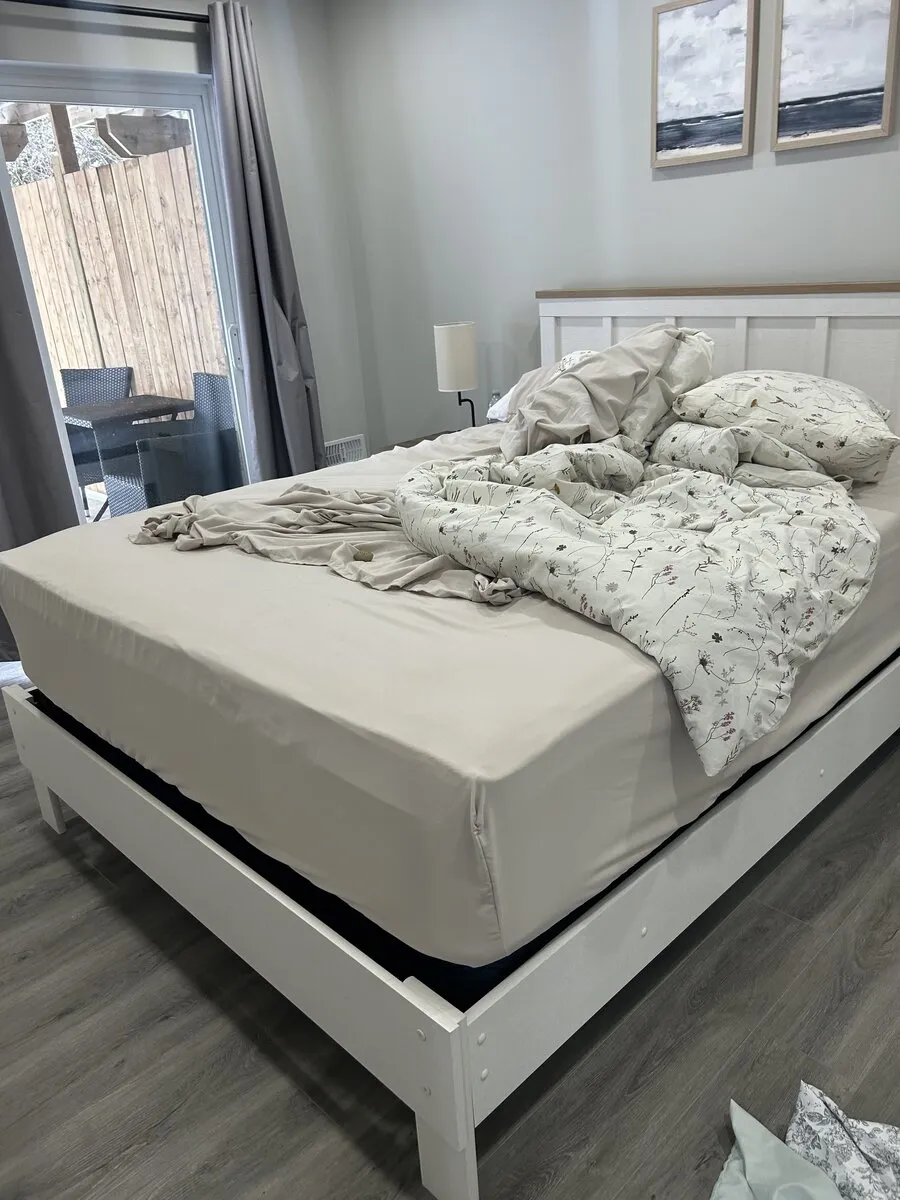 Bedroom before professional cleaning